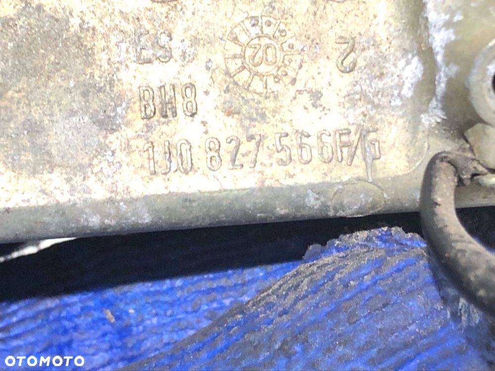 KLAMKA KLAPY TYŁ  VW BORA I (1J2) 1998 - 2013 1.9 TDI 4motion 74 kW [101 KM] olej napędowy 2000 - - 3