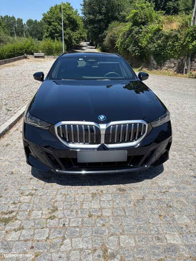 BMW 530 e Pack Desportivo M - 4