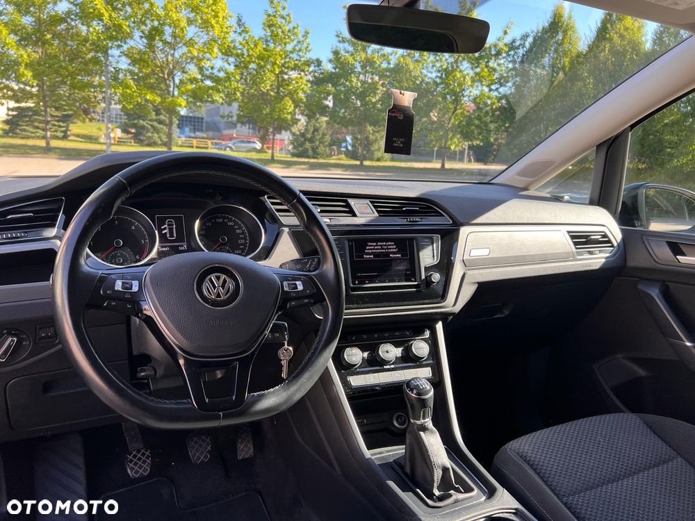 Volkswagen Touran 1.6 TDI BMT Comfortline - 26