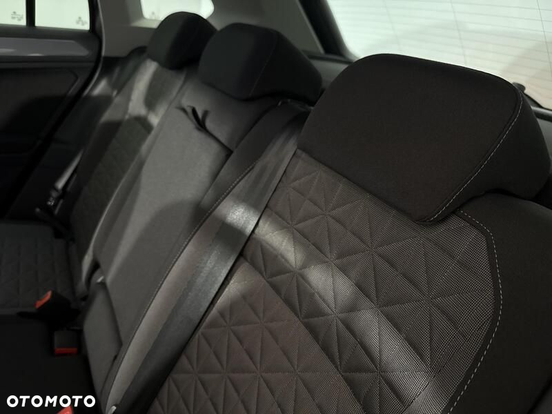 Volkswagen Tiguan - 20