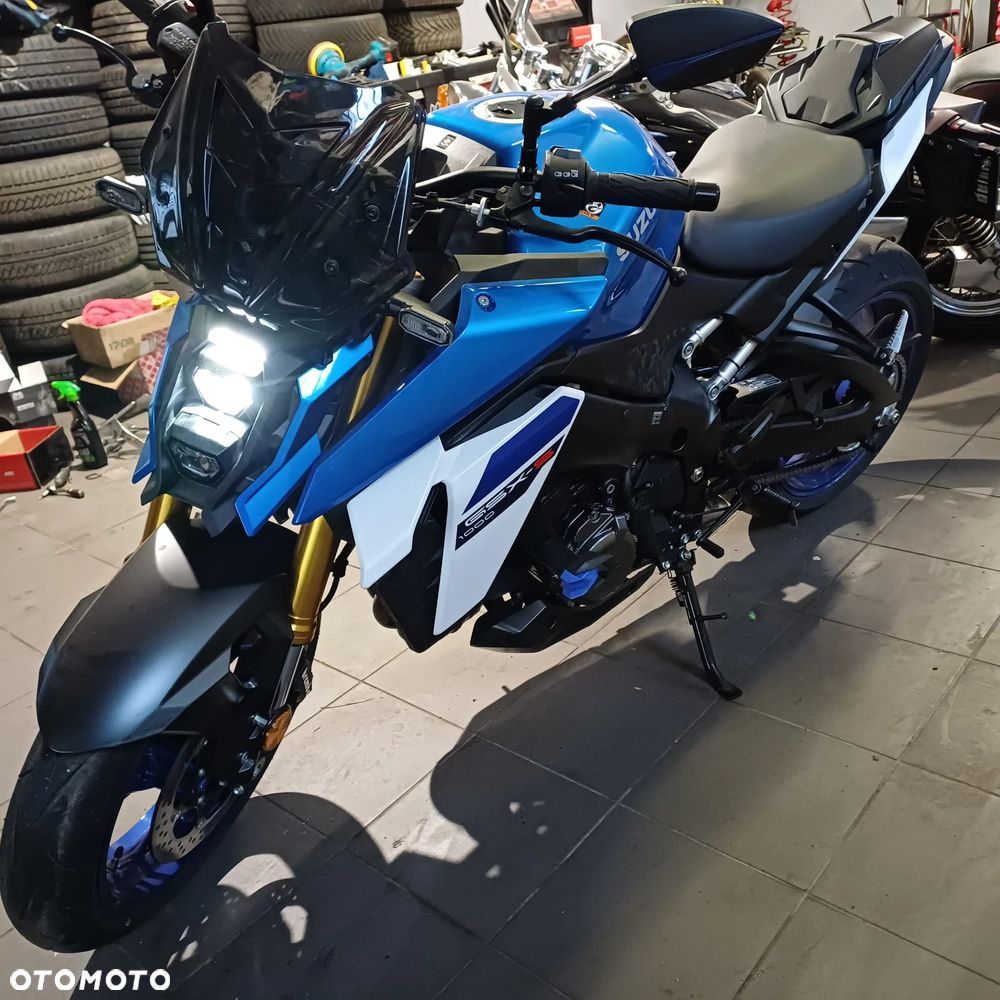 Suzuki GSX 1000 - 12