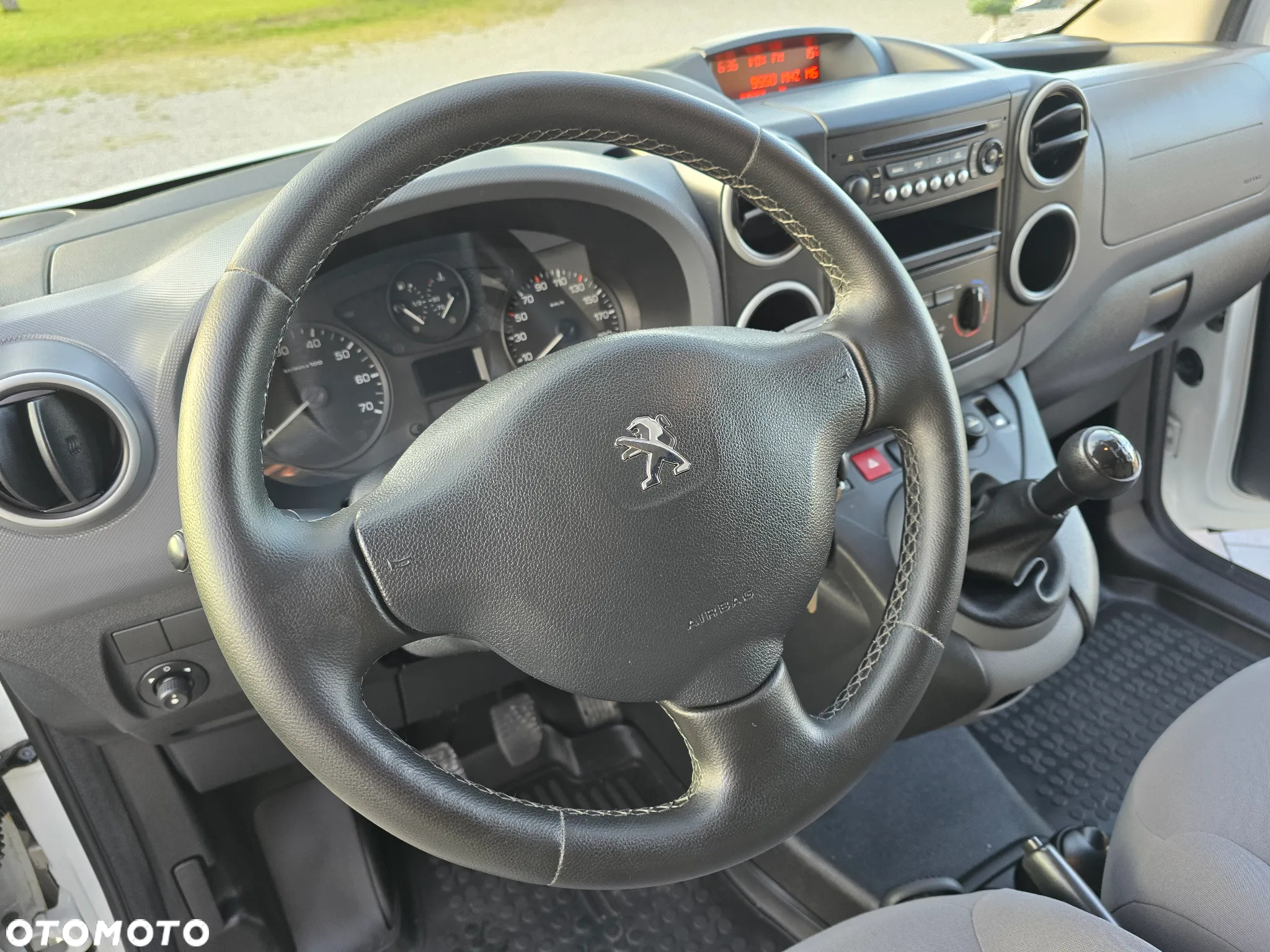 Peugeot PARTNER L1 1.6 HDI 90KM KLIMA LEKTRYKA SALON PL - 32