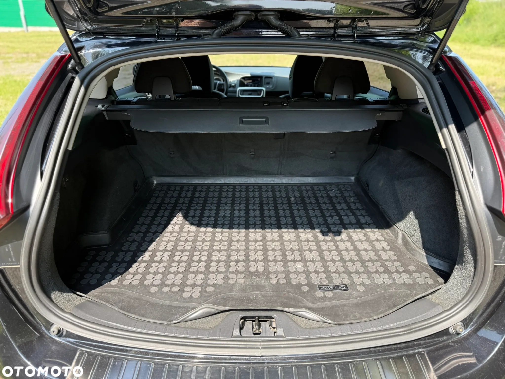Volvo V60 D4 Momentum - 16