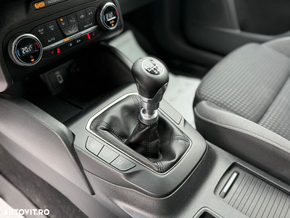 Ford Focus 1.5 EcoBlue Titanium - 23