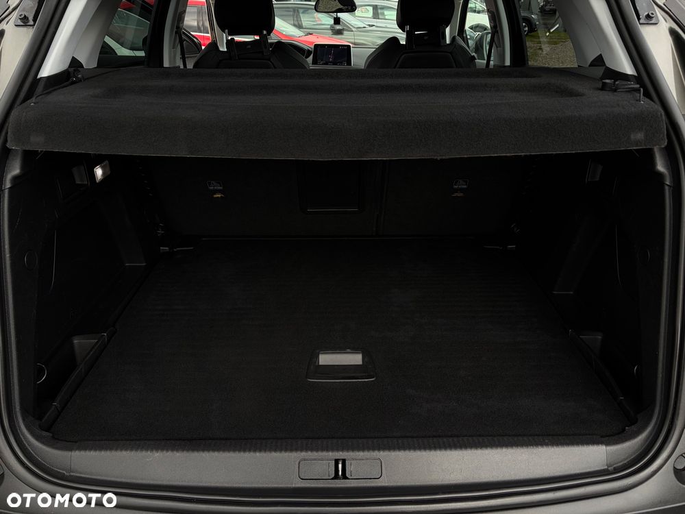 Peugeot 3008 PureTech 130 Stop & Start GPF EAT8 Allure - 26