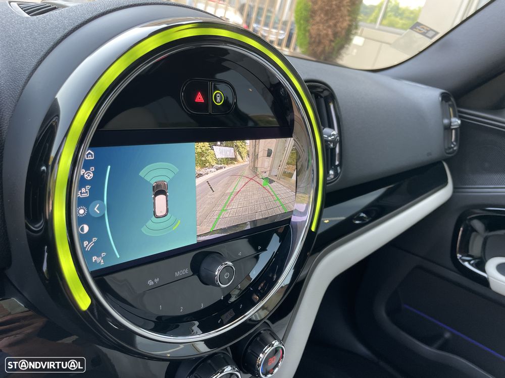 MINI Countryman Cooper SE ALL4 Auto - 28