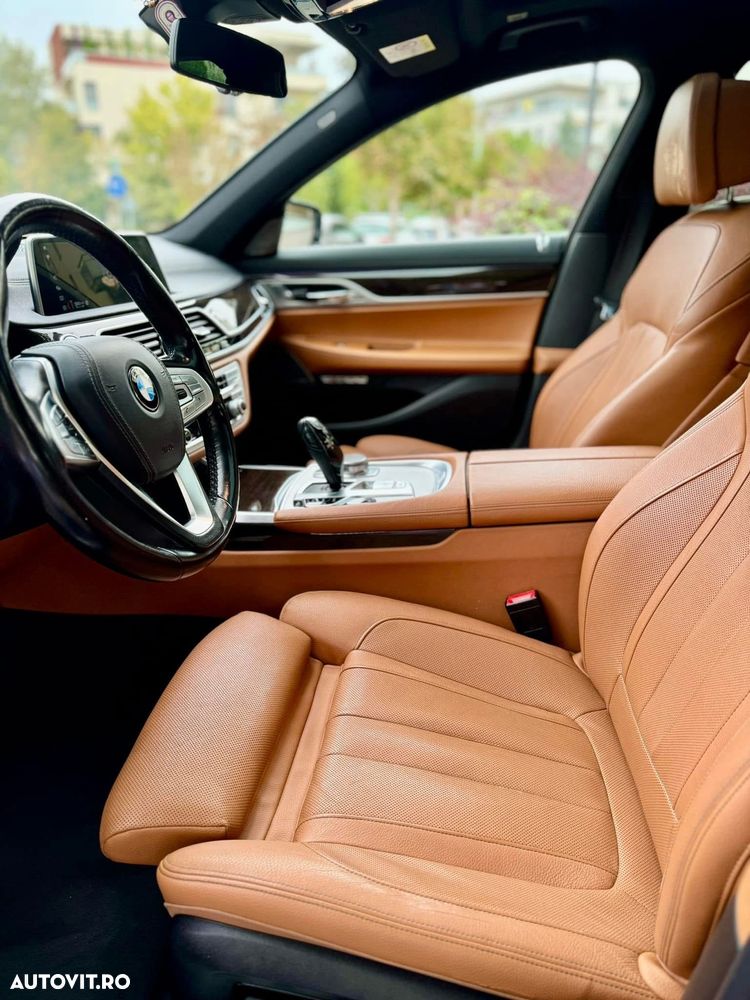 BMW Seria 7 730d xDrive - 29