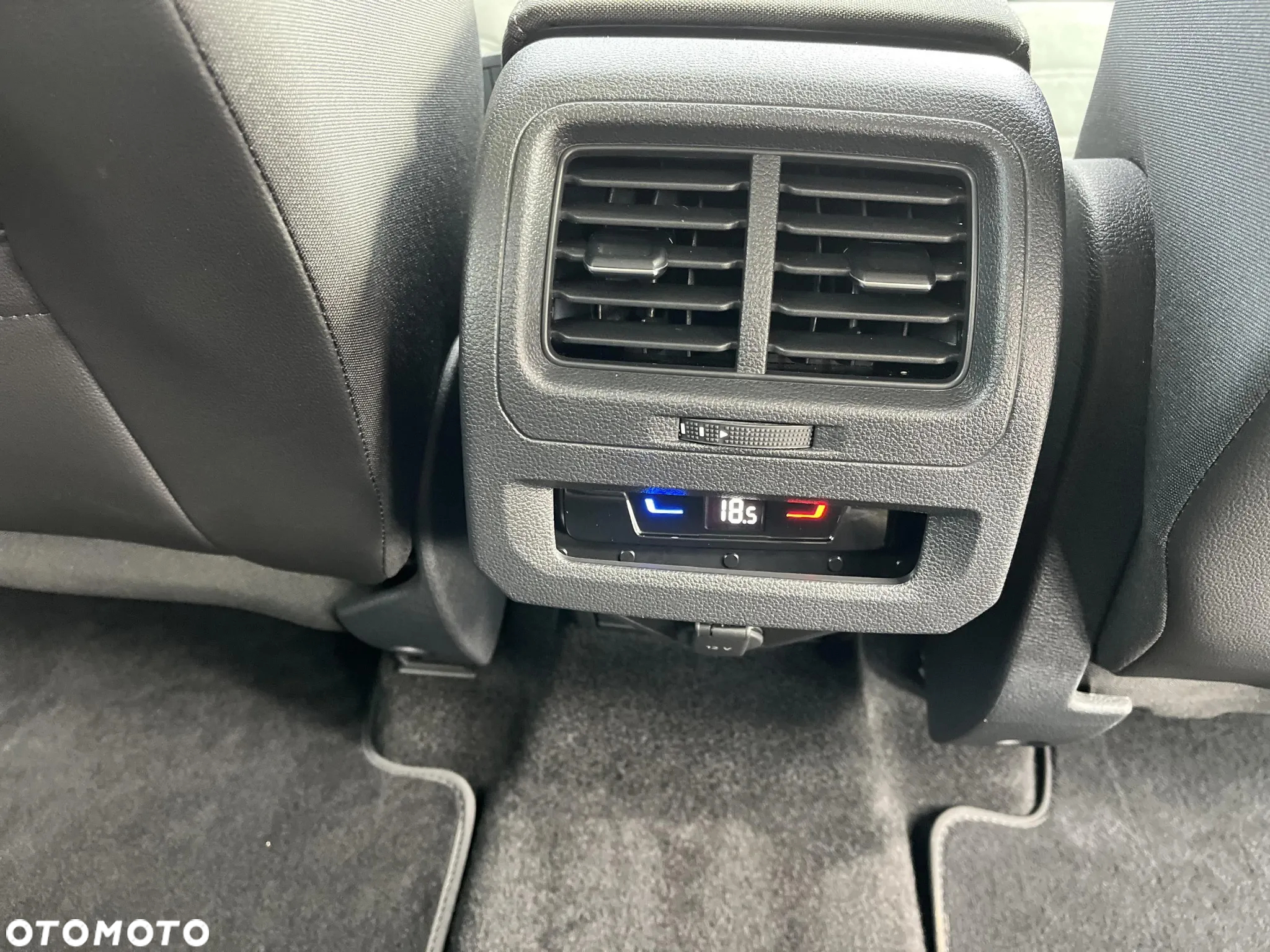 Volkswagen Touran 1.5 TSI EVO Highline DSG - 21