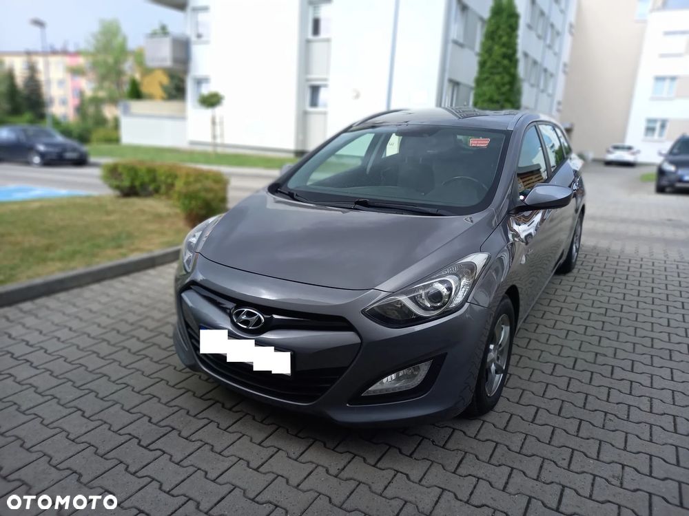 Hyundai i30 blue Kombi 1.6 CRDi Style - 9