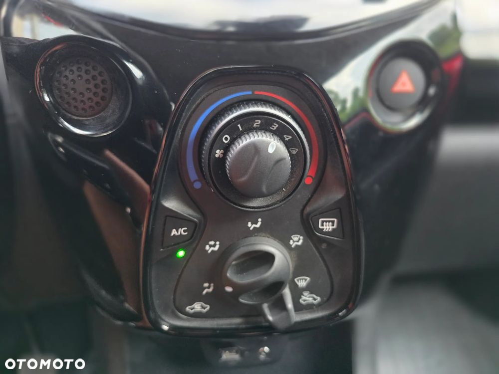 Toyota Aygo 1.0 VVT-i JBL Edition - 15