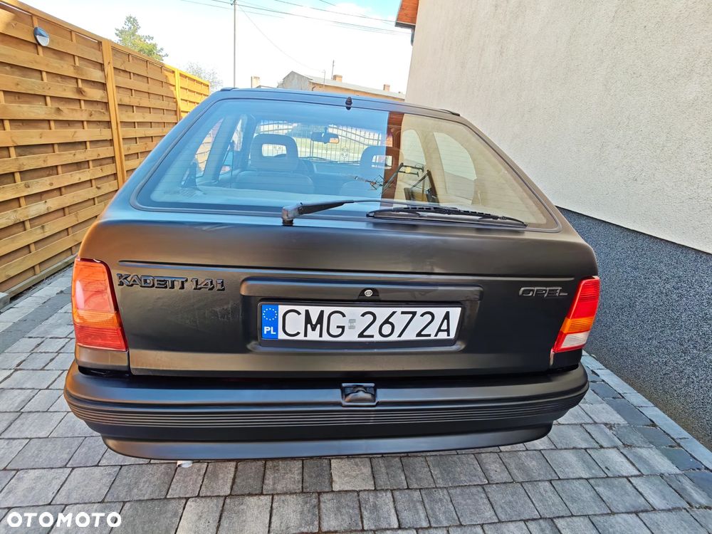 Opel Kadett 1.4 LS - 25