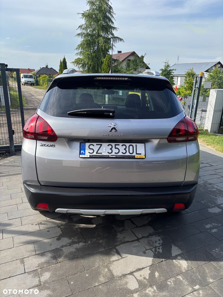 Peugeot 2008 1.2 Pure Tech Allure S&S EAT6 - 5