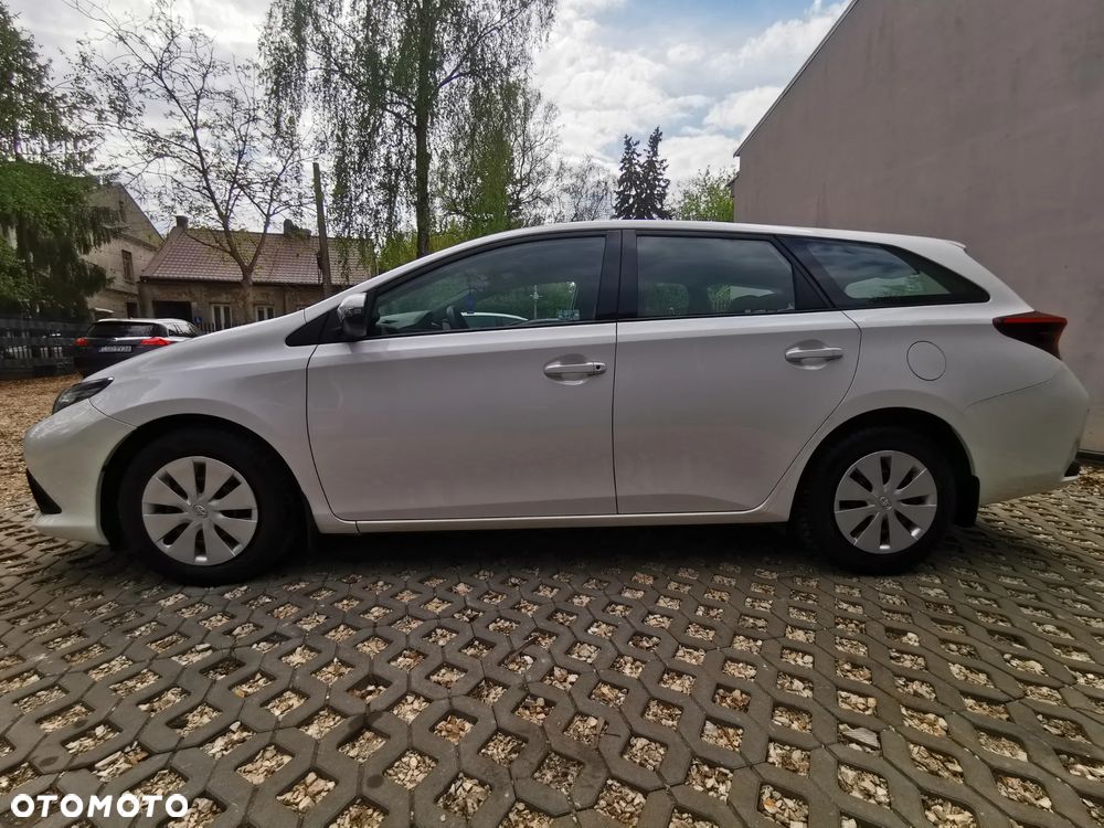 Toyota Auris 1.4 D-4D Dynamic - 27