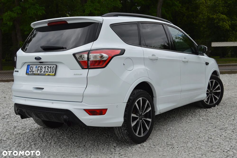 Ford Kuga 1.5 EcoBoost 2x4 ST-Line - 2