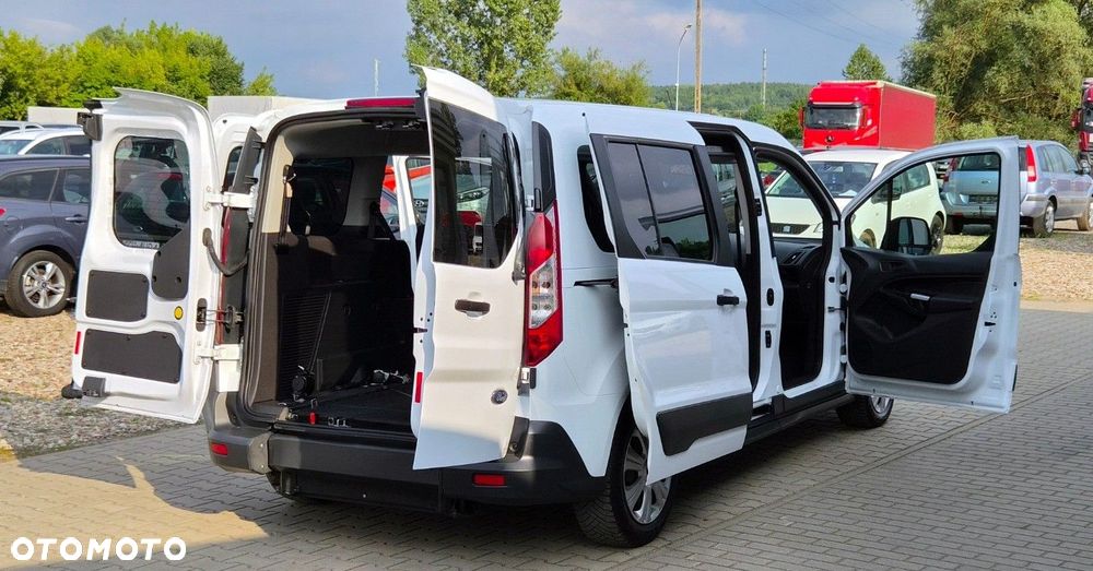 Ford Transit Connect - 17