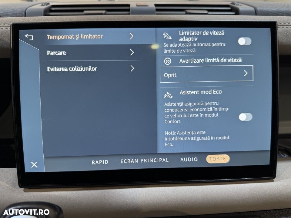 Land Rover Defender - 31