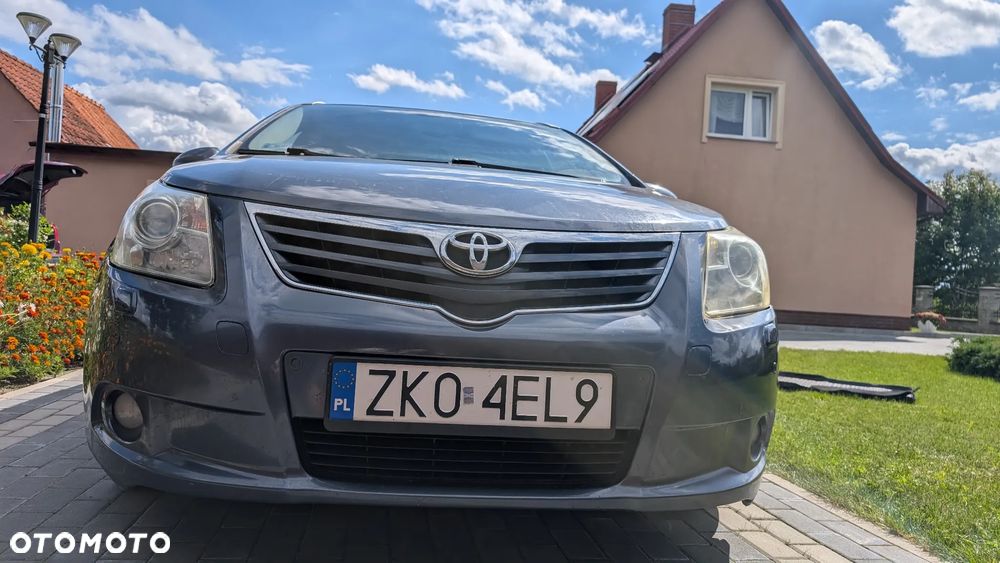 Toyota Avensis - 6