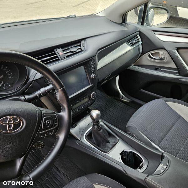 Toyota Avensis 2.0 D-4D Prestige - 17