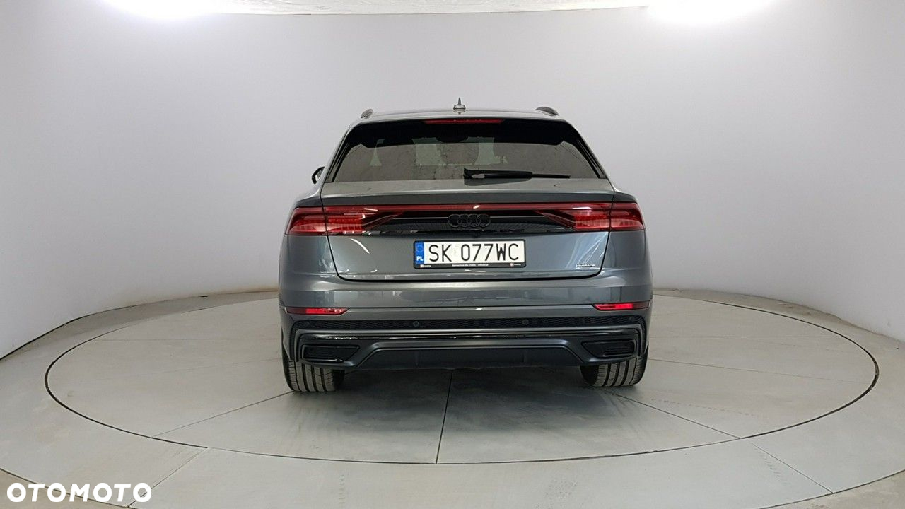 Audi Q8 - 6
