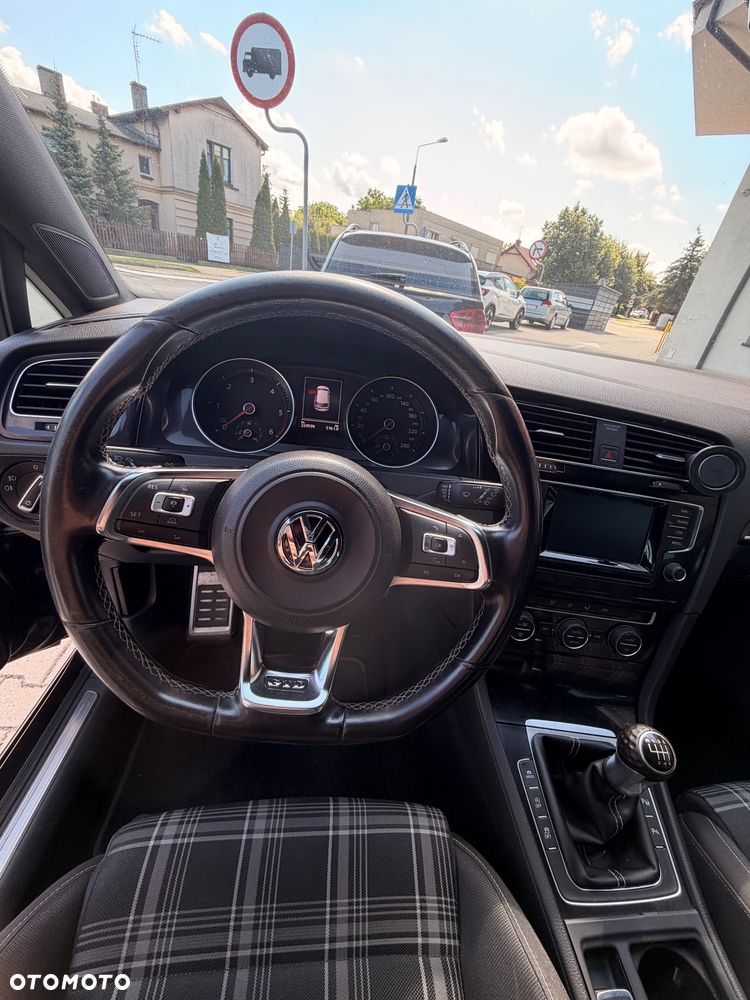 Volkswagen Golf 2.0 TDI BMT GTD - 7
