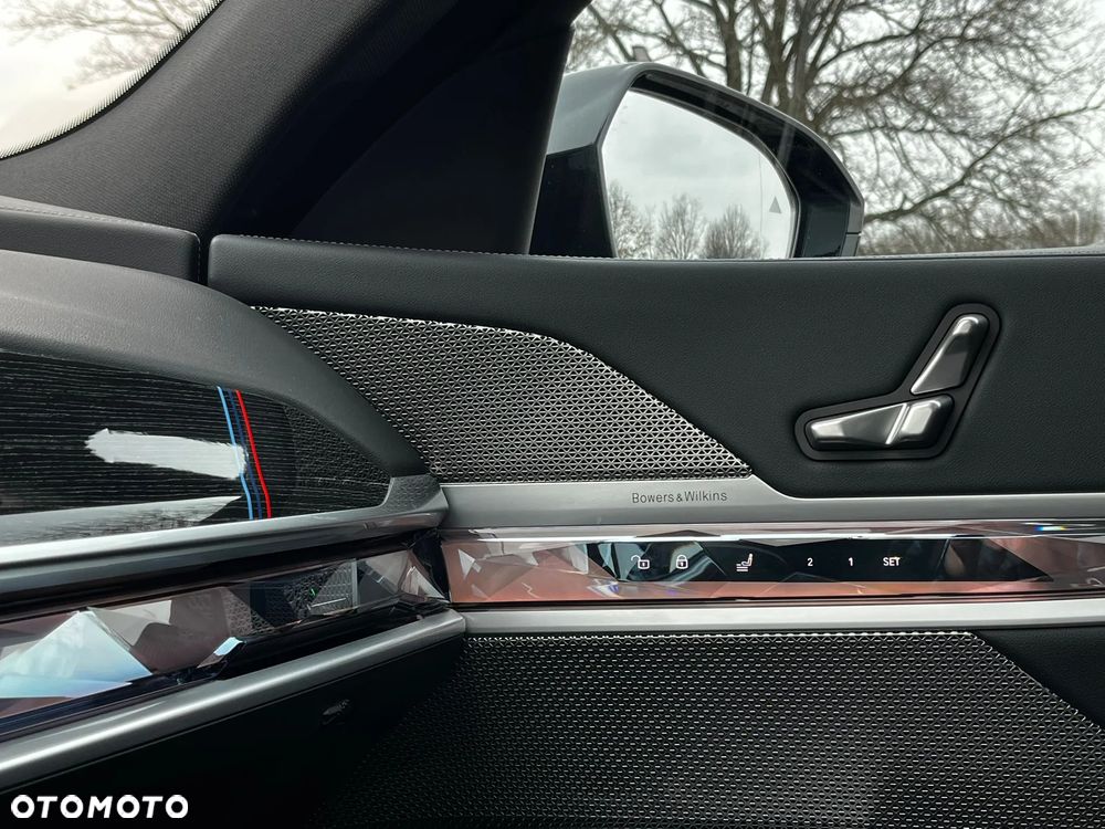 BMW Seria 7 - 24