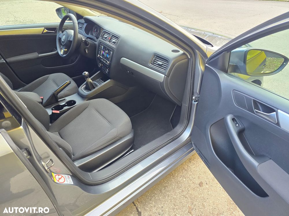 Volkswagen Jetta 1.2 TSI Comfortline - 9