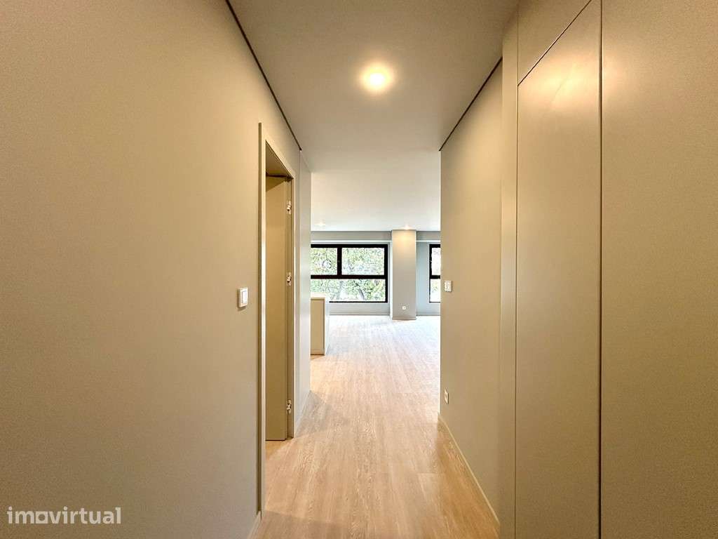 Apartamento T3 com garagem em palacete renovado em Lisboa - Grande imagem: 4/32