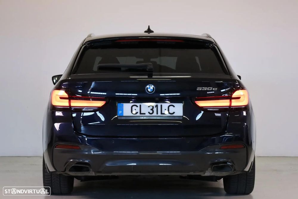 BMW 530 e Pack Desportivo M - 18