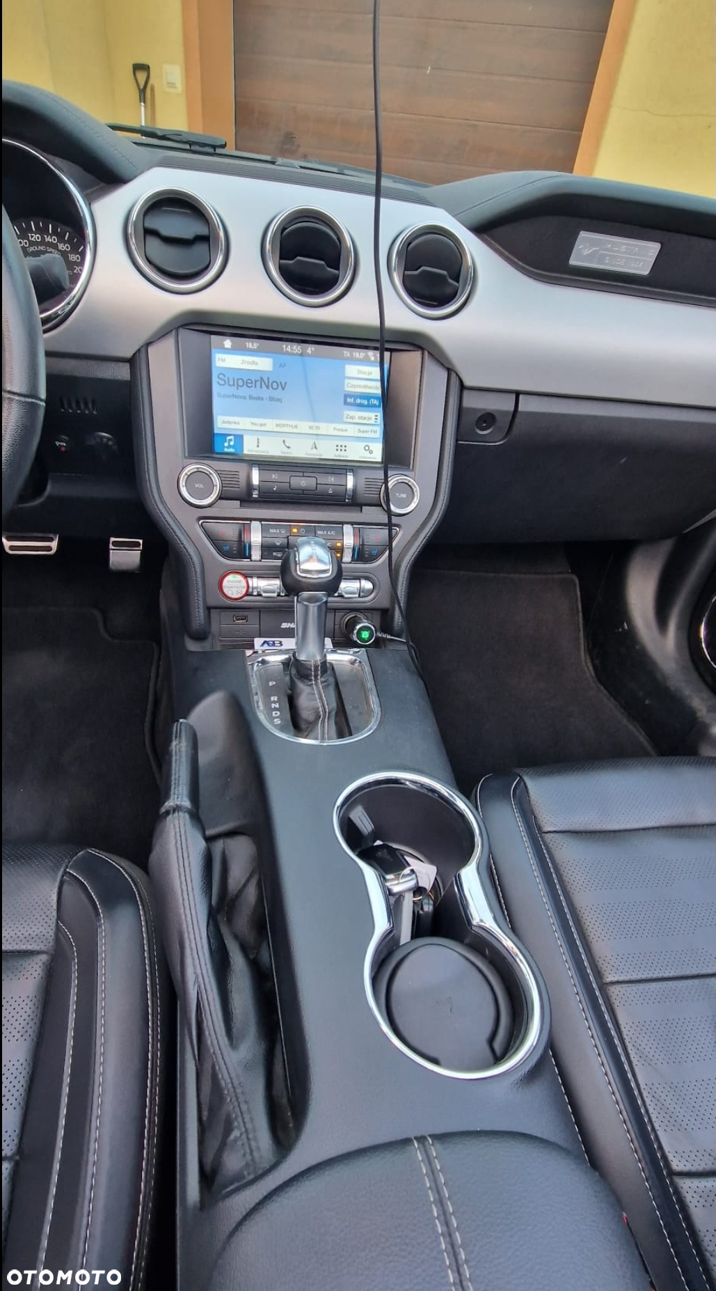 Ford Mustang 5.0 V8 GT - 3