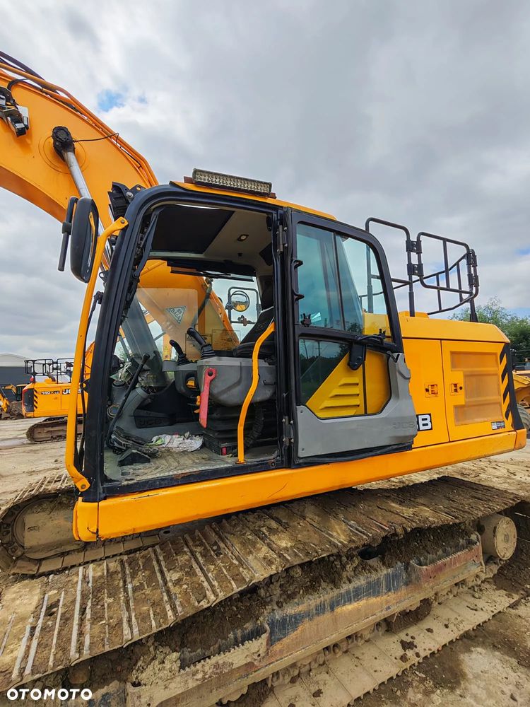 JCB 220 XLC IDEALNA - 13