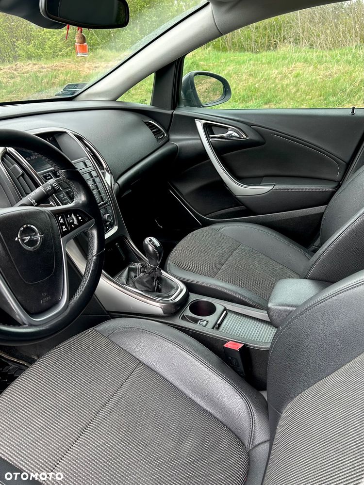 Opel Astra 1.6 T Cosmo - 6
