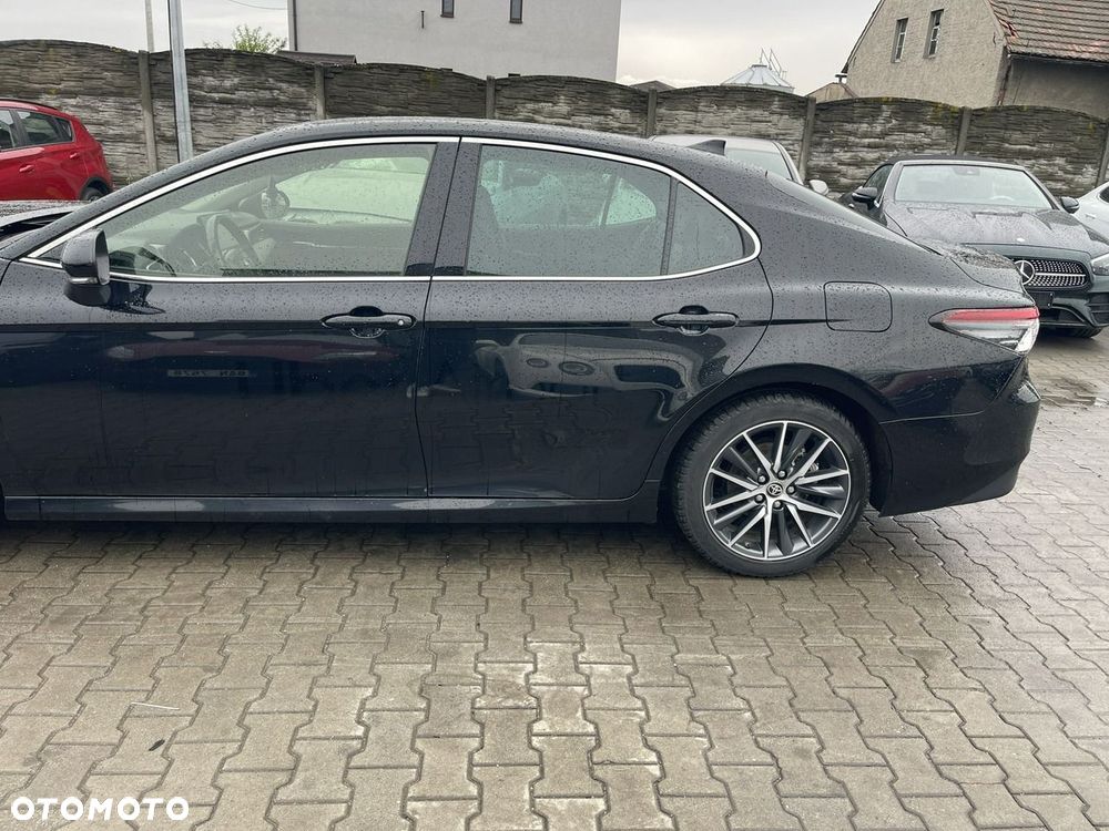 Toyota Camry 2.5 Hybrid Comfort CVT - 2