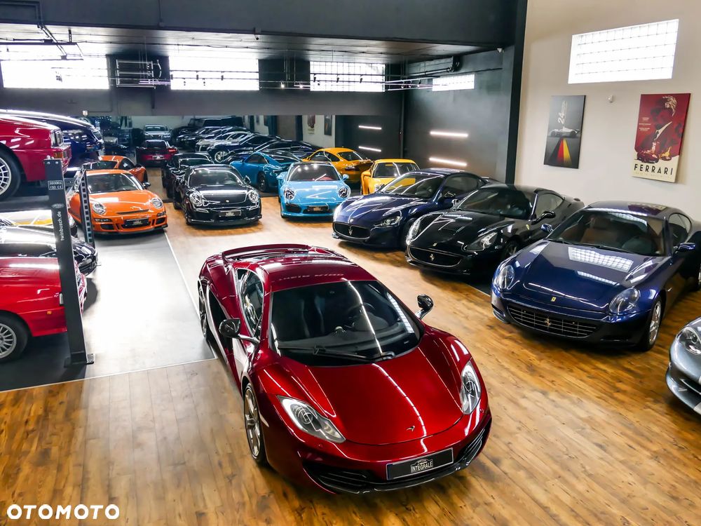 McLaren MP4-12C Coupe - 36