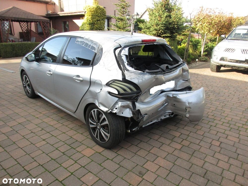 Peugeot 208 PureTech 82 Start & Stop Style - 5