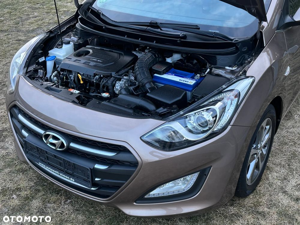 Hyundai i30 1.6 CRDI Trend - 10