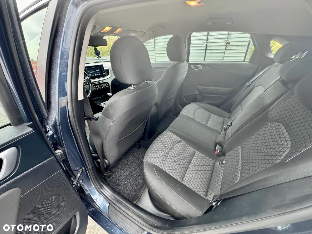 Kia Ceed 1.6 CRDi SCR M - 6