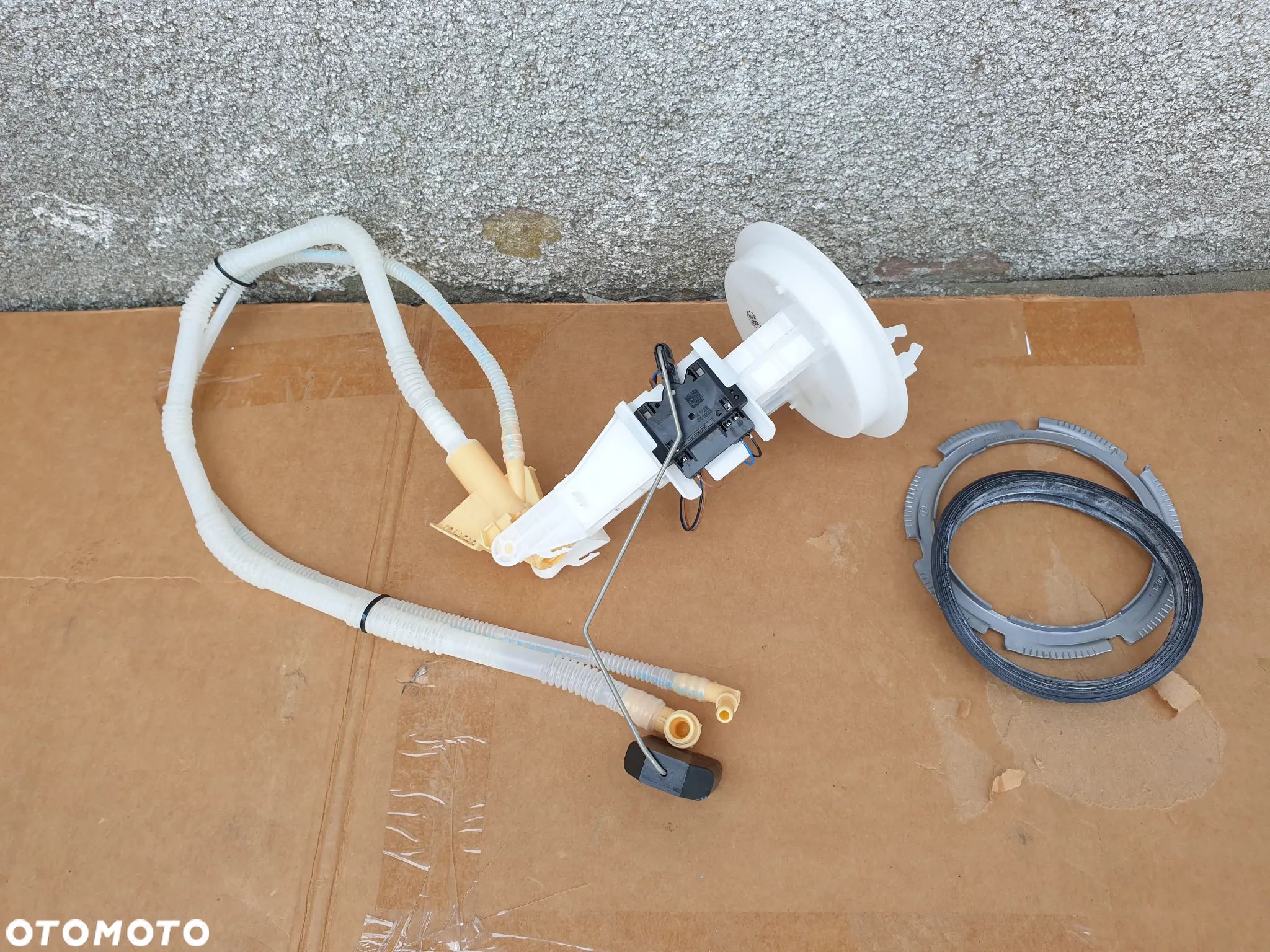 POMPA PALIWA Z PŁYWAKIEM PŁYWAK  SSĄCA Z  CZUJNIKIEM PALIWA 3Q0919098A VW Passat B8 Arteon Skoda Superb NOWA! - 1