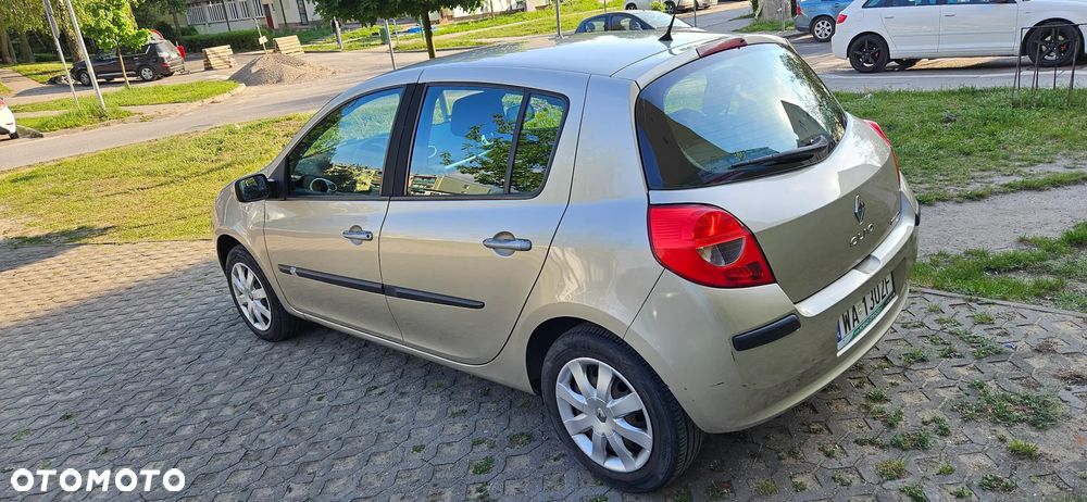 Renault Clio 1.6 16V Expression - 5