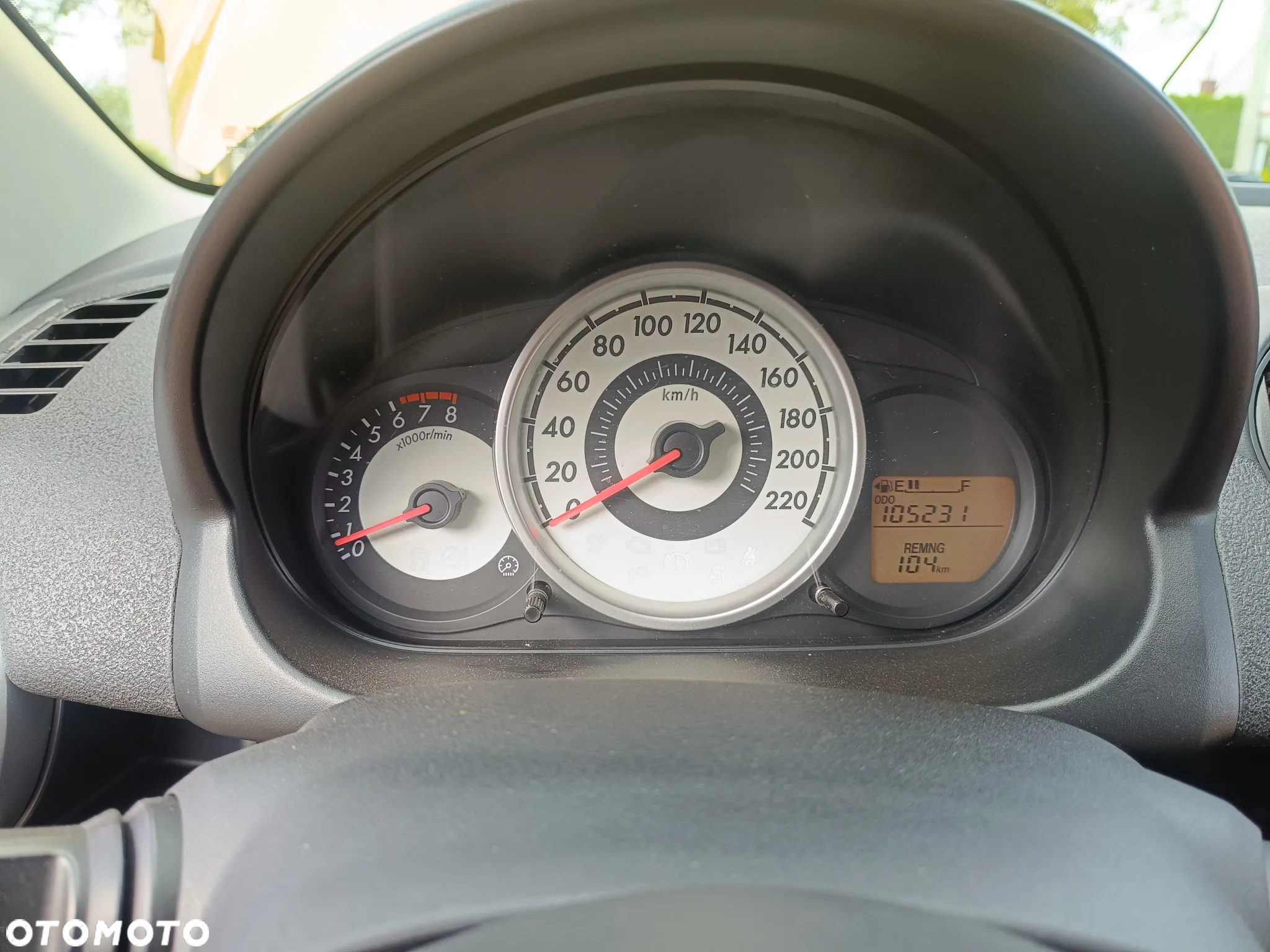 Mazda 2 - 15