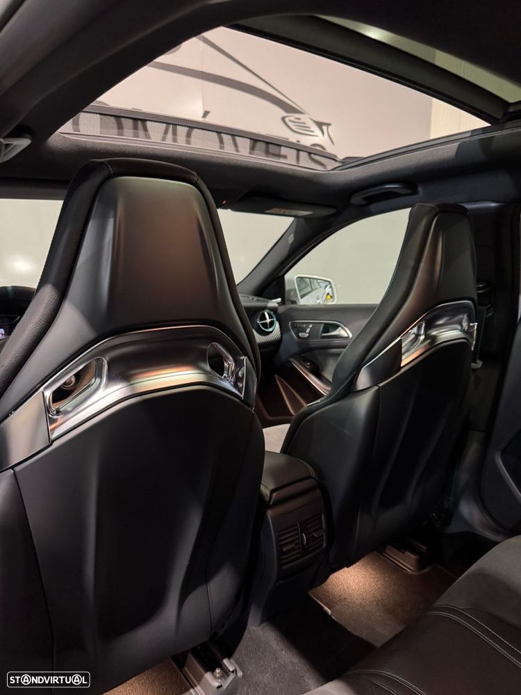 Mercedes-Benz A 45 AMG 4Matic Speedshift 7G-DCT PETRONAS 2015 World Champion Edition - 38