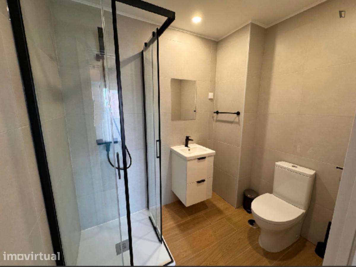 Quarto - localizado em Setubal - Grande imagem: 2/12