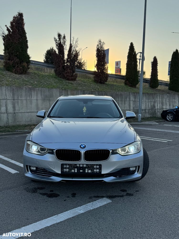 BMW Seria 3 318d Touring Aut. - 2