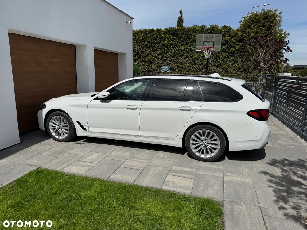 BMW Seria 5 520d Luxury Line - 2