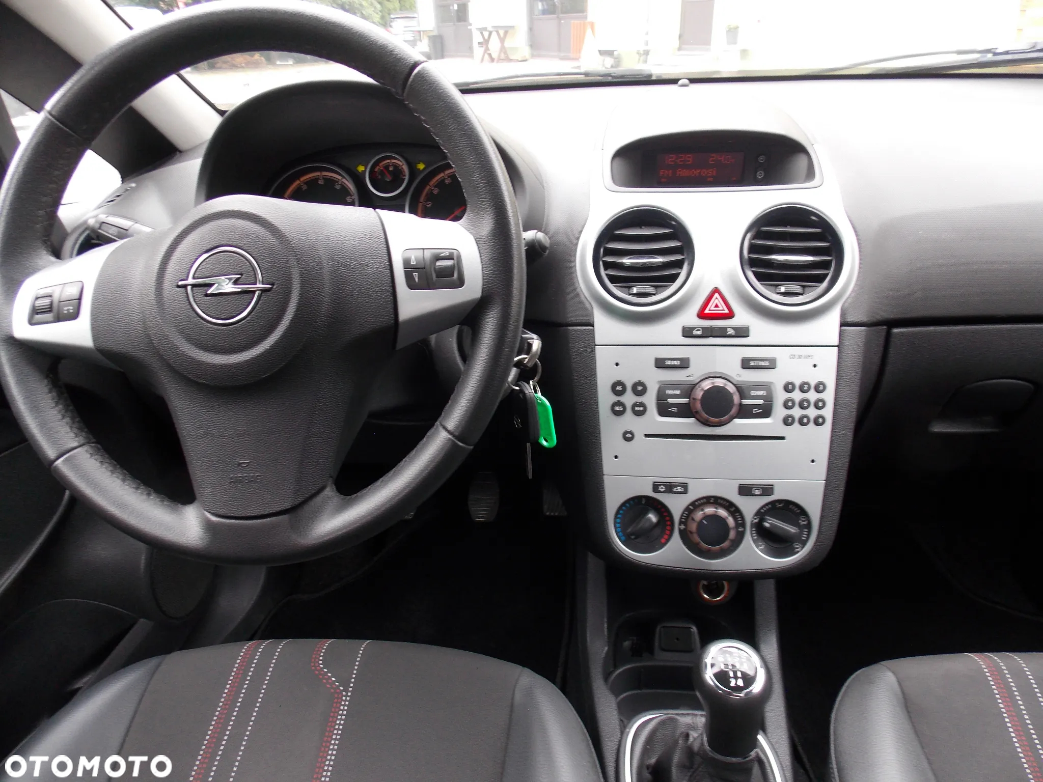 Opel Corsa 1.2 16V Cosmo - 20