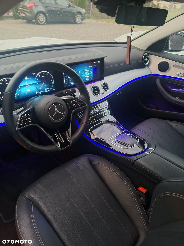 Mercedes-Benz Klasa E - 33