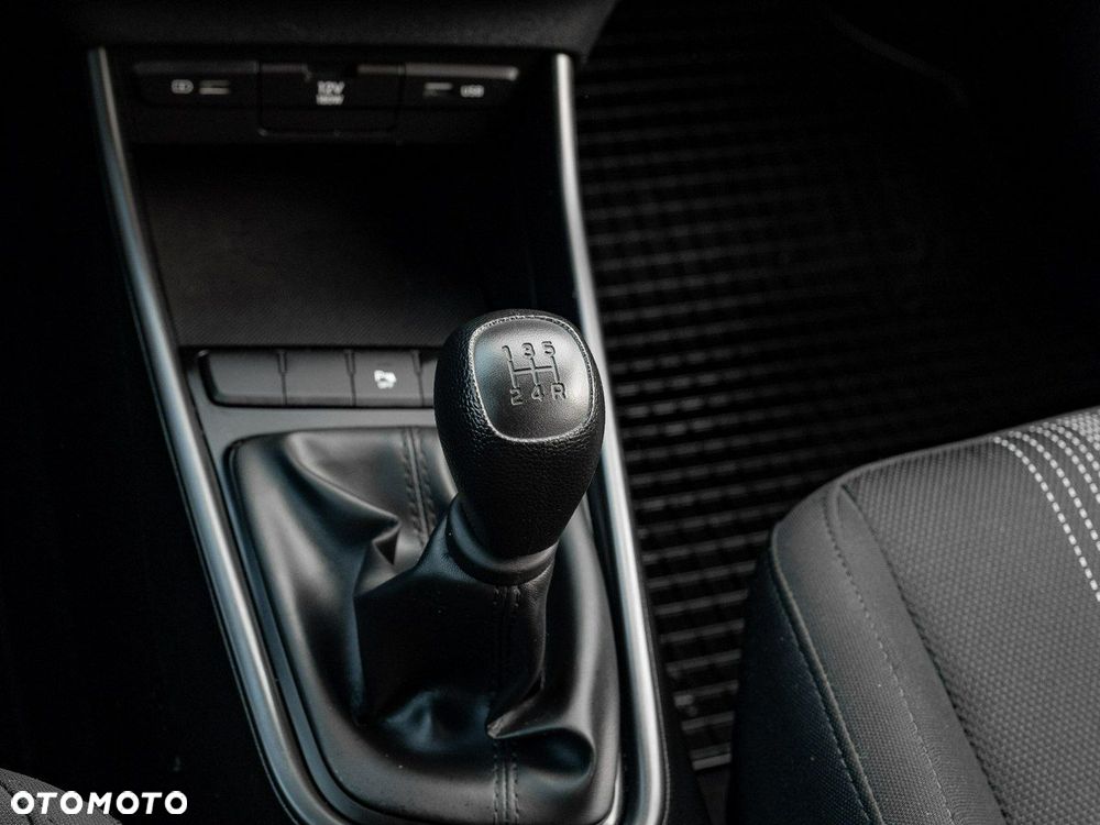 Hyundai i20 1.2 Pure - 17