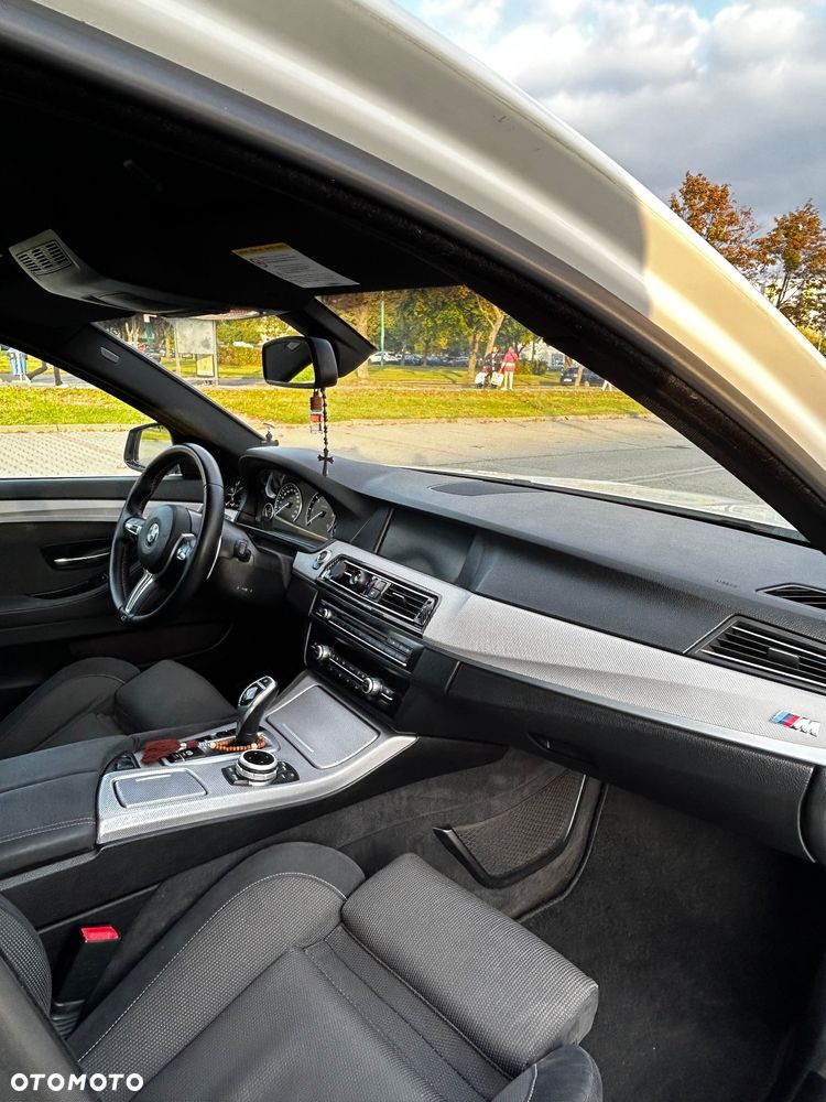BMW Seria 5 530d Touring - 15