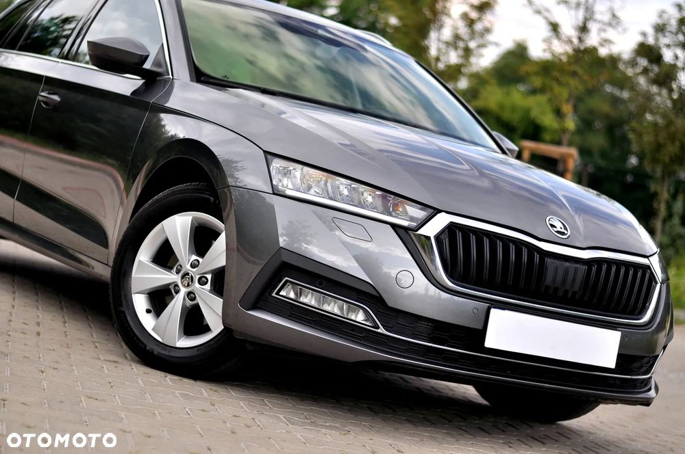 Skoda Octavia 2.0 TDI Ambition DSG - 2