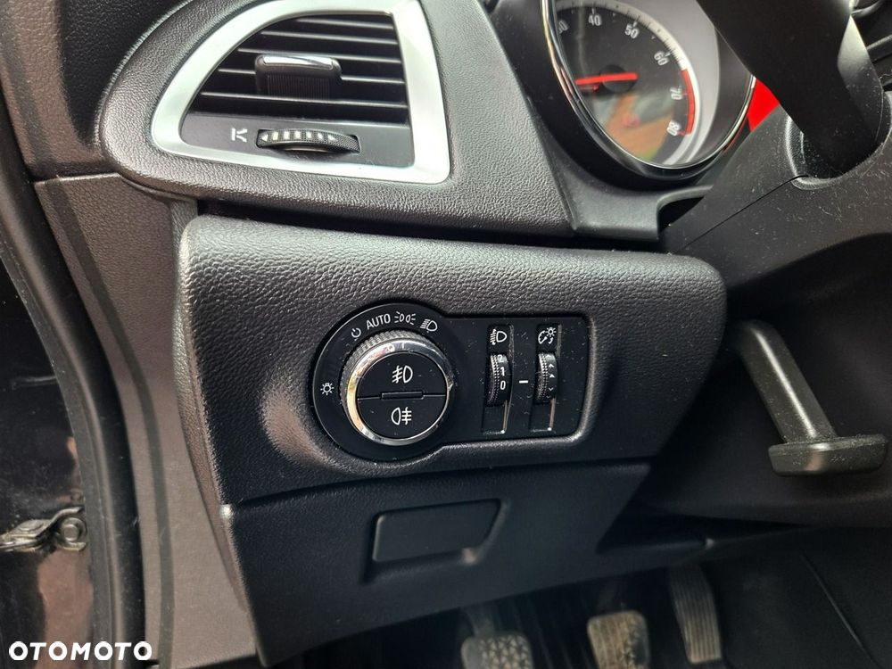 Opel Astra 1.4 T Cosmo EU6 - 16