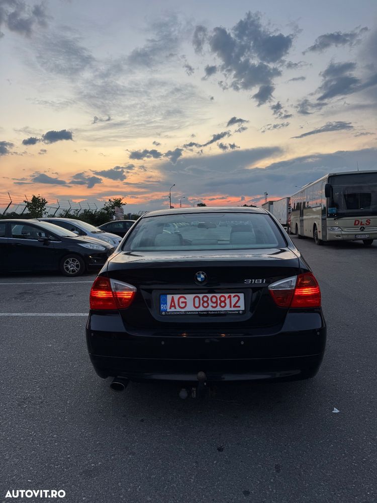 BMW Seria 3 318i - 8